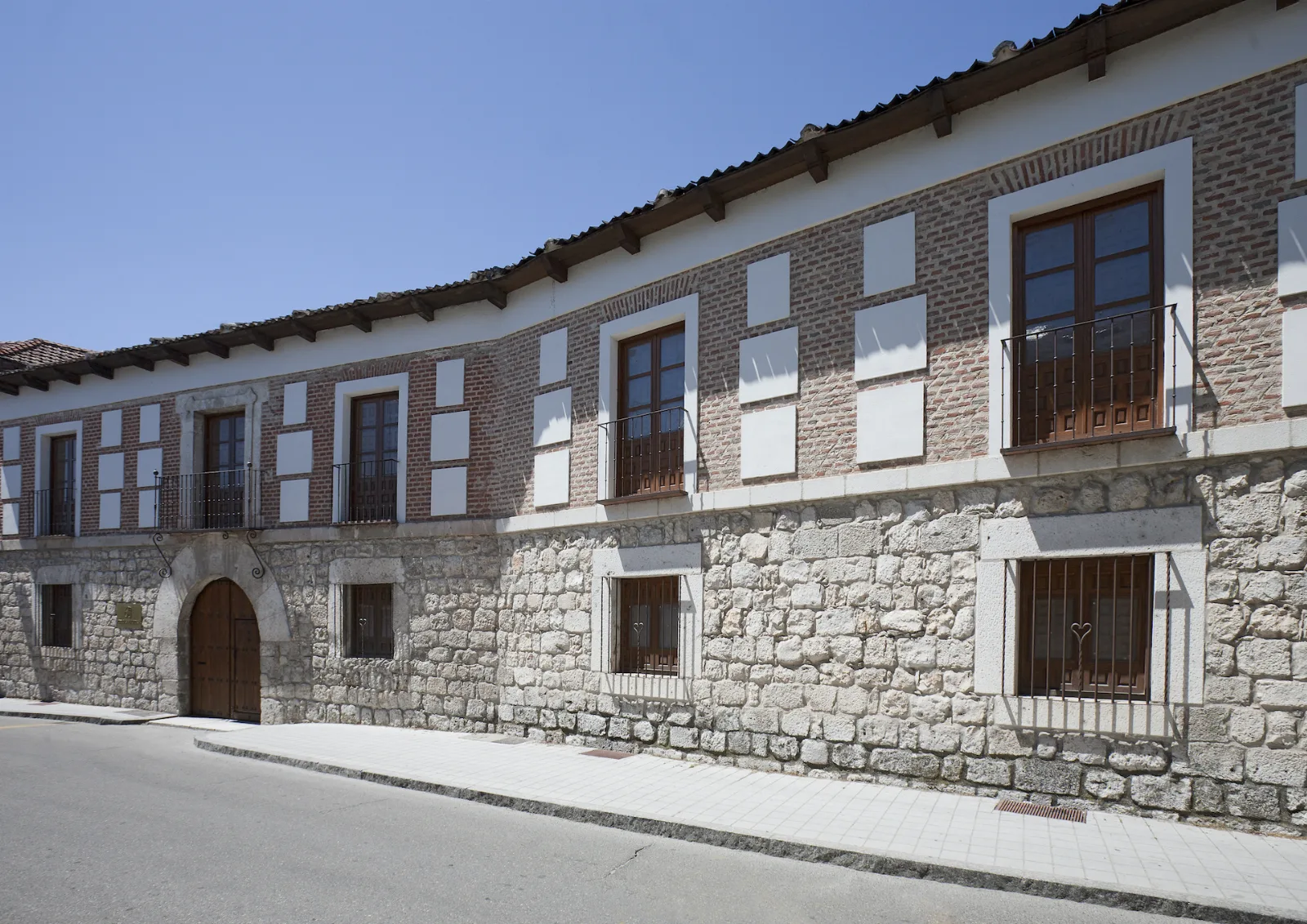 La casona del siglo XVII de Tudela de Duero donde se hicieron las primeras vinificaciones
